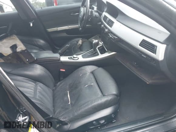 ✅ 2008 BMW 3 Series 335i • VIN: WBAVB77588NH79978 • Лот: 42904915. Опубликован ранее на IAAI с пробегом 246 214 миль. Бесплатный доступ к архиву аукционных продаж из США и подробный отчёт об истории автомобиля на DreamBid. Изображение 5.