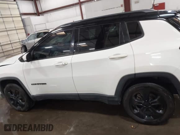 ✅ 2019 Jeep Compass Latitude • VIN: 3C4NJDBB2KT616748 • Lot: 43093628. Listed on IAAI with 87,538 mi. Free auction sales archive from the USA and detailed vehicle history report at DreamBid. Image 15.
