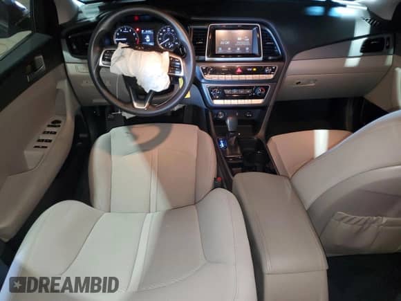 2019 Hyundai Sonata SE z VIN 5NPE24AF2KH730816, wystawiony jako Copart lot #87234145 z przebiegiem 82 806 mil mil oraz Szkoda całkowita • Salvage title. Historia ofert i sprzedaży dostępna na DreamBid. Obrazek 8.