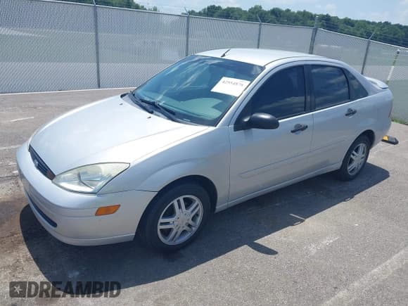✅ 2002 Ford Focus SE • VIN: 1FAFP34342W270897 • Лот: 42554878. Опубликован ранее на IAAI с пробегом 159 377 миль. Бесплатный доступ к архиву аукционных продаж из США и подробный отчёт об истории автомобиля на DreamBid. Изображение 2.