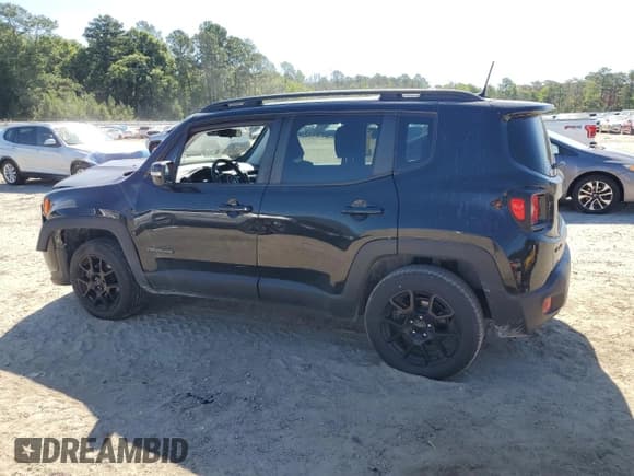 ✅ 2020 Jeep Renegade Altitude • VIN: ZACNJBBB7LPL32719 • Lot: 57668465. Listed on Copart with 25,222 mi. Free auction sales archive from the USA and detailed vehicle history report at DreamBid. Image 2.