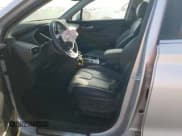 ✅ 2019 Hyundai Santa Fe Limited • VIN: 5NMS53AA6KH107172 • Lot: 62703343. Wystawiony na Copart z przebiegiem 43 759 mil. Bezpłatny archiwum sprzedaży aukcyjnych z USA i szczegółowy raport historii pojazdu na DreamBid. Zdjęcie 7.