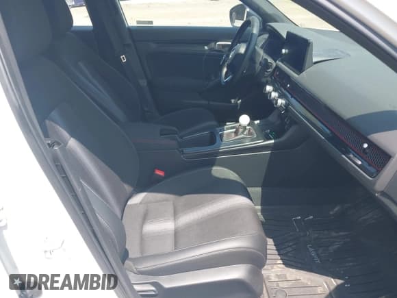 ✅ 2024 Honda Civic Si • VIN: 2HGFE1E51RH473650 • Lot: 42948045. Wystawiony na IAAI z przebiegiem 11 500 mil. Bezpłatny archiwum sprzedaży aukcyjnych z USA i szczegółowy raport historii pojazdu na DreamBid. Zdjęcie 5.