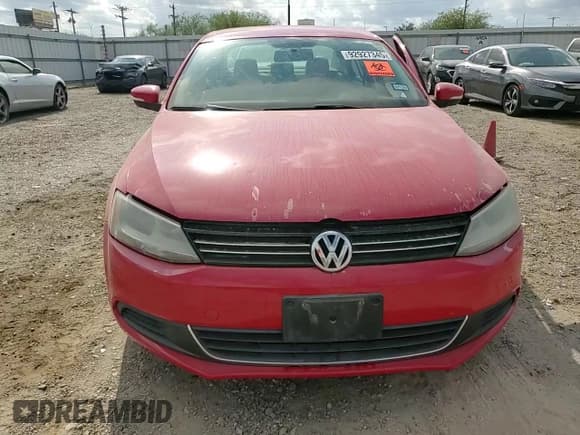 ✅ 2013 Volkswagen Jetta SE • VIN: 3VWDX7AJ7DM387627 • Lot: 92927345. Listed on Copart with 88,025 mi. Free auction sales archive from the USA and detailed vehicle history report at DreamBid. Image 13.