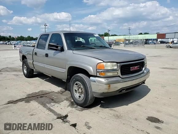 ✅ 2002 GMC Sierra 1500HD SLE • VIN: 1GTGK13U92F231959 • Lot: 63341545. Wystawiony na Copart z przebiegiem 248 121 mil. Bezpłatny archiwum sprzedaży aukcyjnych z USA i szczegółowy raport historii pojazdu na DreamBid. Zdjęcie 13.