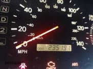 ✅ 1998 Lexus ES 300 • VIN: JT8BF28G5W5043327 • Lot: 42748076. Wystawiony na IAAI z przebiegiem 235 191 mil. Bezpłatny archiwum sprzedaży aukcyjnych z USA i szczegółowy raport historii pojazdu na DreamBid. Zdjęcie 7.