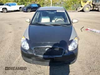 2008 Hyundai Accent L z VIN KMHCN45C58U252674, wystawiony jako Copart lot #68815954 z przebiegiem 259 694 mil mil oraz Szkoda całkowita • Salvage title. Historia ofert i sprzedaży dostępna na DreamBid. Obrazek 5.