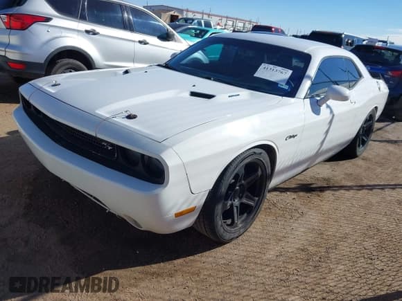 ✅ 2012 Dodge Challenger R/T Plus • VIN: 2C3CDYBT6CH110577 • Lot: 41313767. Wystawiony na IAAI z przebiegiem 146 087 mil. Bezpłatny archiwum sprzedaży aukcyjnych z USA i szczegółowy raport historii pojazdu na DreamBid. Zdjęcie 2.