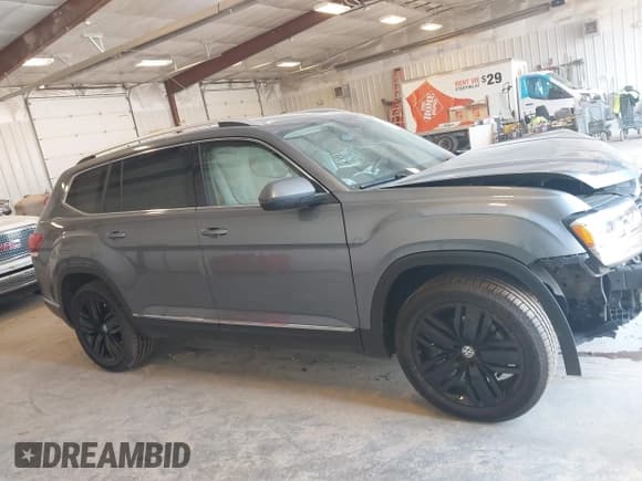 ✅ 2019 Volkswagen Atlas SEL Premium • VIN: 1V2NR2CAXKC611746 • Lot: 42456966. Listed on IAAI with 43,737 mi. Free auction sales archive from the USA and detailed vehicle history report at DreamBid. Image 13.