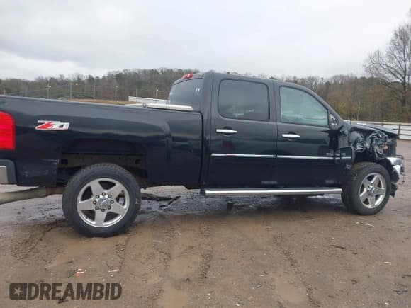 ✅ 2012 Chevrolet Silverado 2500HD LT • VIN: 1GC1KXC8XCF195583 • Лот: 43738101. Опубликован ранее на IAAI с пробегом 163 988 миль. Бесплатный доступ к архиву аукционных продаж из США и подробный отчёт об истории автомобиля на DreamBid. Изображение 6.