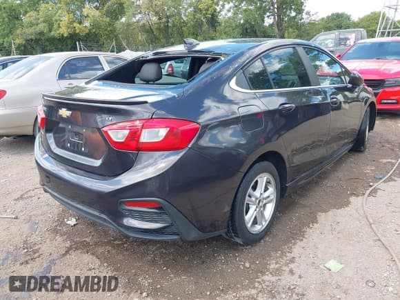 ✅ 2016 Chevrolet Cruze LT • VIN: 1G1BE5SM2G7327761 • Lot: 43091410. Listed on IAAI with 139,530 mi. Free auction sales archive from the USA and detailed vehicle history report at DreamBid. Image 4.