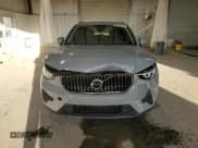 ✅ 2024 Volvo XC40 Core Bright Theme • VIN: YV4L12UK1R2284609 • Лот: 90539715. Опубликован ранее на Copart с пробегом Не указан. Бесплатный доступ к архиву аукционных продаж из США и подробный отчёт об истории автомобиля на DreamBid. Изображение 5.