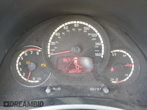 ✅ 2013 Volkswagen Beetle 2.5L w/Sun/Sound/Nav • VIN: 3VWJX7AT8DM672471 • Lot: 49679925. Listed on Copart with 209,777 mi. Free auction sales archive from the USA and detailed vehicle history report at DreamBid. Image 9.