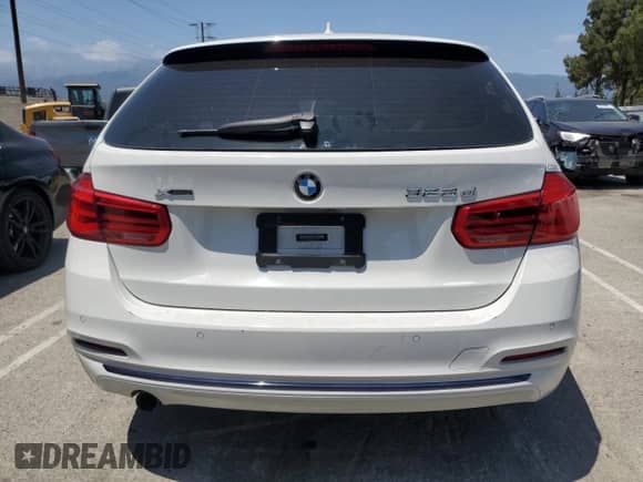 2018 BMW 3 Series 328d xDrive с VIN WBA8J1C51JA019176, выставлен на аукционе Copart как лот 59167845 с пробегом 54 292 миль миль и Списание • Salvage title. История ставок и продаж доступна на DreamBid. Изображение 6.