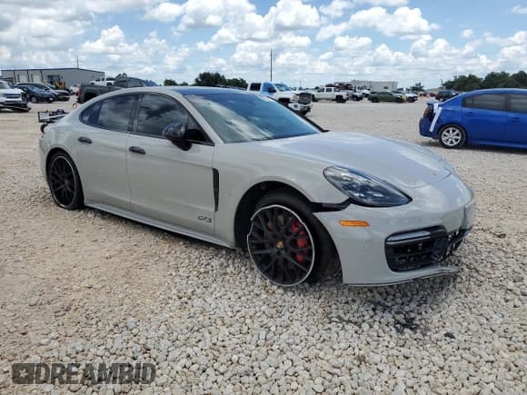 ✅ 2019 Porsche Panamera GTS • VIN: WP0AG2A77KL139096 • Lot: 60654754. Wystawiony na Copart z przebiegiem 35 410 mil. Bezpłatny archiwum sprzedaży aukcyjnych z USA i szczegółowy raport historii pojazdu na DreamBid. Zdjęcie 4.