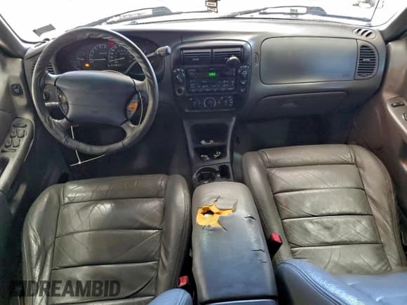 ✅ 2001 Ford Explorer XLT • VIN: 1FMZU73E51ZA58075 • Лот: 94874955. Опубликован ранее на Copart с пробегом 180 817 миль. Бесплатный доступ к архиву аукционных продаж из США и подробный отчёт об истории автомобиля на DreamBid. Изображение 8.