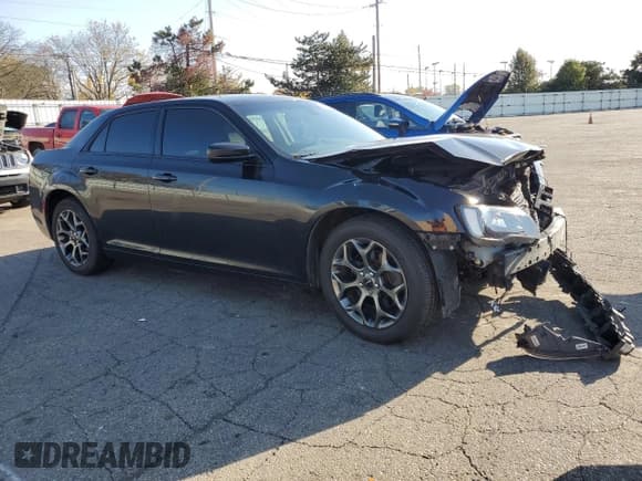✅ 2016 Chrysler 300 S • VIN: 2C3CCAGG6GH298724 • Lot: 91177325. Listed on Copart with 126,078 mi. Free auction sales archive from the USA and detailed vehicle history report at DreamBid. Image 4.