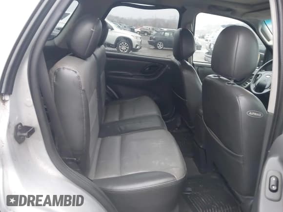 ✅ 2003 Ford Escape XLT Popular 2 • VIN: 1FMCU93143KC17081 • Lot: 43804470. Wystawiony na IAAI z przebiegiem 195 409 mil. Bezpłatny archiwum sprzedaży aukcyjnych z USA i szczegółowy raport historii pojazdu na DreamBid. Zdjęcie 8.