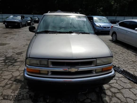 1998 Chevrolet Blazer LS with VIN 1GNCS13W4W2165387, listed as a Copart auction lot 64096254 with 287,101 mi miles and Salvage title. Bid and sale history available at DreamBid. Image 5.