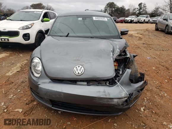 ✅ 2016 Volkswagen Beetle SE • VIN: 3VWJ17AT0GM635453 • Лот: 44025535. Опубликован ранее на Copart с пробегом Не указан. Бесплатный доступ к архиву аукционных продаж из США и подробный отчёт об истории автомобиля на DreamBid. Изображение 5.