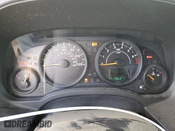 ✅ 2014 Jeep Patriot • VIN: 1C4NJPAB6ED822877 • Lot: 80121384. Wystawiony na Copart z przebiegiem 171 962 mil. Bezpłatny archiwum sprzedaży aukcyjnych z USA i szczegółowy raport historii pojazdu na DreamBid. Zdjęcie 9.