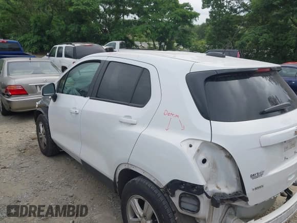 ✅ 2022 Chevrolet Trax LS • VIN: KL7CJKSM6NB526017 • Lot: 42267795. Listed on IAAI with 56,408 mi. Free auction sales archive from the USA and detailed vehicle history report at DreamBid. Image 21.