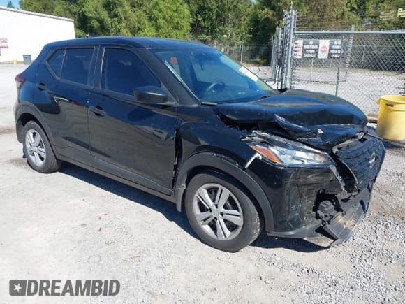 ✅ 2022 Nissan Kicks S • VIN: 3N1CP5BV7NL482025 • Lot: 43506648. Wystawiony na IAAI z przebiegiem 26 525 mil. Bezpłatny archiwum sprzedaży aukcyjnych z USA i szczegółowy raport historii pojazdu na DreamBid. Zdjęcie 1.