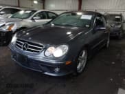 ✅ 2008 Mercedes-Benz CLK 550 • VIN: WDBTK72F38T090688 • Lot: 41854816. Wystawiony na IAAI z przebiegiem 238 342 mil. Bezpłatny archiwum sprzedaży aukcyjnych z USA i szczegółowy raport historii pojazdu na DreamBid. Zdjęcie 2.