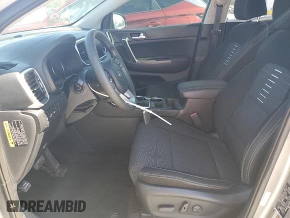 ✅ 2022 Kia Sportage LX • VIN: KNDPM3AC9N7989654 • Lot: 86122885. Wystawiony na Copart z przebiegiem 81 854 mil. Bezpłatny archiwum sprzedaży aukcyjnych z USA i szczegółowy raport historii pojazdu na DreamBid. Zdjęcie 7.