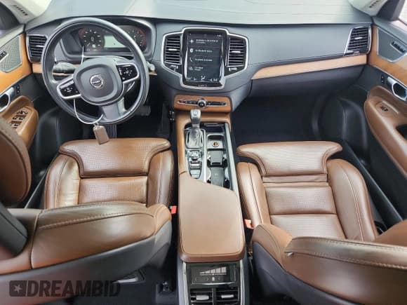 ✅ 2018 Volvo XC90 Inscription • VIN: YV4A22PL3J1356896 • Lot: 80891595. Wystawiony na Copart z przebiegiem 116 953 mil. Bezpłatny archiwum sprzedaży aukcyjnych z USA i szczegółowy raport historii pojazdu na DreamBid. Zdjęcie 8.