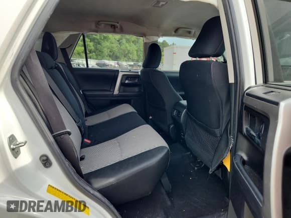 ✅ 2018 Toyota 4Runner SR5 • VIN: JTEZU5JR1J5186864 • Лот: 70490855. Опубликован ранее на Copart с пробегом 95 986 миль. Бесплатный доступ к архиву аукционных продаж из США и подробный отчёт об истории автомобиля на DreamBid. Изображение 11.