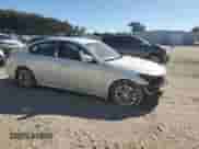 2013 Hyundai Genesis 3.8L z VIN KMHGC4DD5DU249723, wystawiony jako Copart lot #77183644 z przebiegiem 171 846 mil mil oraz Szkoda całkowita • Salvage title. Historia ofert i sprzedaży dostępna na DreamBid. Obrazek 4.