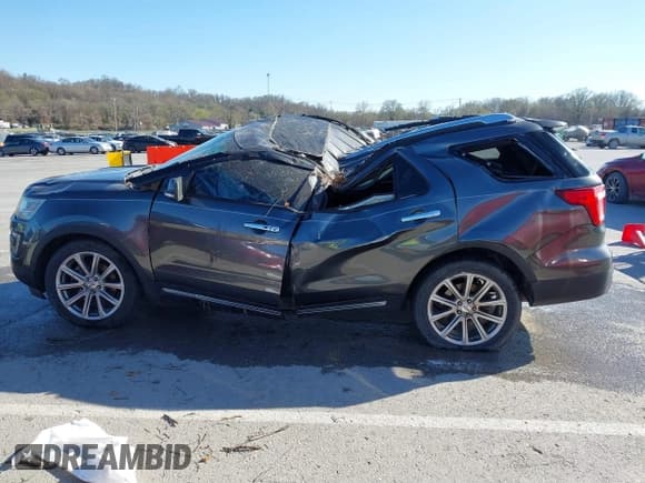 ✅ 2016 Ford Explorer Limited • VIN: 1FM5K8F8XGGA10253 • Lot: 41829757. Wystawiony na IAAI z przebiegiem 151 879 mil. Bezpłatny archiwum sprzedaży aukcyjnych z USA i szczegółowy raport historii pojazdu na DreamBid. Zdjęcie 14.