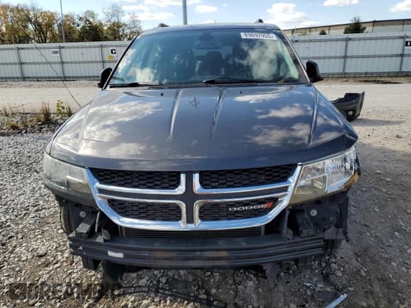 ✅ 2019 Dodge Journey SE • VIN: 3C4PDCBB9KT751381 • Lot: 89692955. Wystawiony na Copart z przebiegiem 80 113 mil. Bezpłatny archiwum sprzedaży aukcyjnych z USA i szczegółowy raport historii pojazdu na DreamBid. Zdjęcie 5.