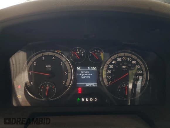 ✅ 2010 Dodge 1500 ST • VIN: 1D7RV1GT2AS260264 • Lot: 70179275. Wystawiony na Copart z przebiegiem 206 103 mil. Bezpłatny archiwum sprzedaży aukcyjnych z USA i szczegółowy raport historii pojazdu na DreamBid. Zdjęcie 9.