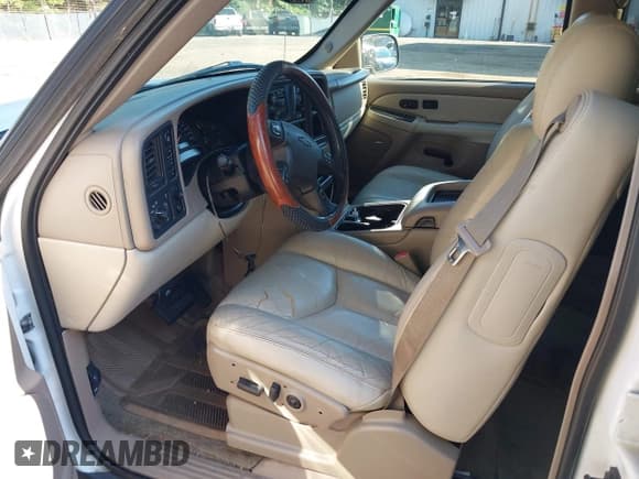 ✅ 2003 Chevrolet Suburban LT • VIN: 1GNFK16Z73R223479 • Лот: 43026242. Опубликован ранее на IAAI с пробегом 167 732 миль. Бесплатный доступ к архиву аукционных продаж из США и подробный отчёт об истории автомобиля на DreamBid. Изображение 5.