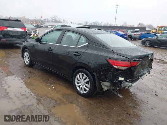 ✅ 2024 Nissan Sentra S • VIN: 3N1AB8BV2RY355246 • Lot: 43778696. Listed on IAAI with 17,452 mi. Free auction sales archive from the USA and detailed vehicle history report at DreamBid. Image 3.