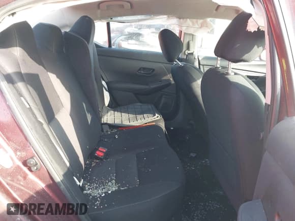 ✅ 2024 Nissan Sentra SV • VIN: 3N1AB8CV3RY253310 • Lot: 43708488. Wystawiony na IAAI z przebiegiem Nie podano. Bezpłatny archiwum sprzedaży aukcyjnych z USA i szczegółowy raport historii pojazdu na DreamBid. Zdjęcie 8.