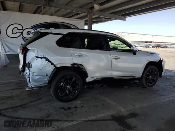 ✅ 2025 Toyota RAV4 Hybrid SE • VIN: JTM16RFV0SD573275 • Лот: 62173985. Опубликован ранее на Copart с пробегом 8 754 миль. Бесплатный доступ к архиву аукционных продаж из США и подробный отчёт об истории автомобиля на DreamBid. Изображение 3.