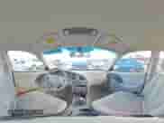 2005 Hyundai Elantra GLS z VIN KMHDN46D25U126151, wystawiony jako Copart lot #77417824 z przebiegiem 165 114 mil mil oraz Szkoda całkowita • Salvage title. Historia ofert i sprzedaży dostępna na DreamBid. Obrazek 13.