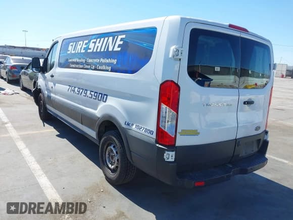 ✅ 2019 Ford Transit • VIN: 1FTYR2YM2KKA85216 • Lot: 42207747. Wystawiony na IAAI z przebiegiem 106 304 mil. Bezpłatny archiwum sprzedaży aukcyjnych z USA i szczegółowy raport historii pojazdu na DreamBid. Zdjęcie 3.