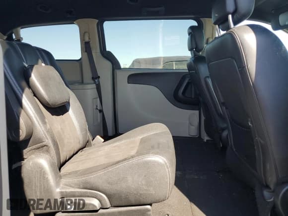 ✅ 2020 Dodge Grand Caravan SXT • VIN: 2C4RDGCG1LR253187 • Лот: 85157435. Опубликован ранее на Copart с пробегом 94 871 миль. Бесплатный доступ к архиву аукционных продаж из США и подробный отчёт об истории автомобиля на DreamBid. Изображение 11.