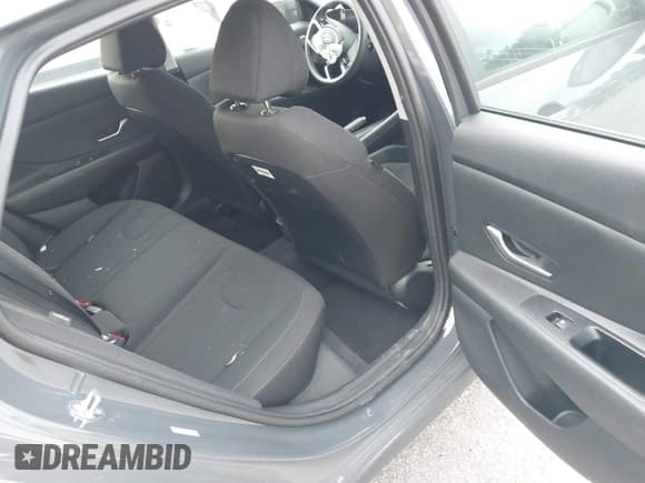 ✅ 2024 Hyundai Elantra SEL • VIN: KMHLM4DG8RU749226 • Lot: 43354612. Listed on IAAI with 25,309 mi. Free auction sales archive from the USA and detailed vehicle history report at DreamBid. Image 8.