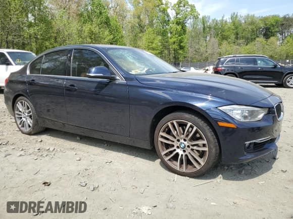 ✅ 2015 BMW 3 Series 335i • VIN: WBA3A9G5XFNS66411 • Lot: 54158925. Wystawiony na Copart z przebiegiem 72 263 mil. Bezpłatny archiwum sprzedaży aukcyjnych z USA i szczegółowy raport historii pojazdu na DreamBid. Zdjęcie 4.