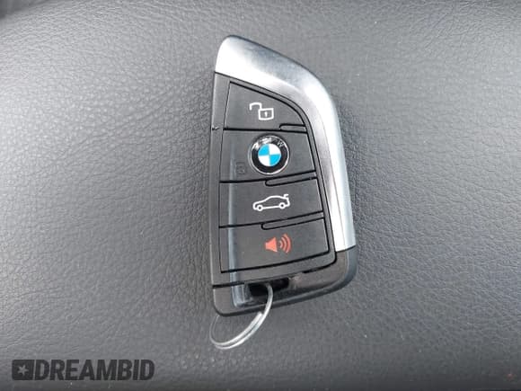 ✅ 2023 BMW 2 Series 228i xDrive • VIN: WBA73AK09P7M11999 • Lot: 42607008. Listed on IAAI with 23,271 mi. Free auction sales archive from the USA and detailed vehicle history report at DreamBid. Image 11.