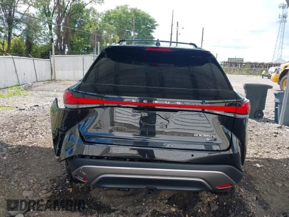 ✅ 2024 Lexus RX 350 Premium Plus • VIN: 2T2BAMCA4RC063523 • Лот: 43146446. Опубликован ранее на IAAI с пробегом 10 132 миль. Бесплатный доступ к архиву аукционных продаж из США и подробный отчёт об истории автомобиля на DreamBid. Изображение 16.