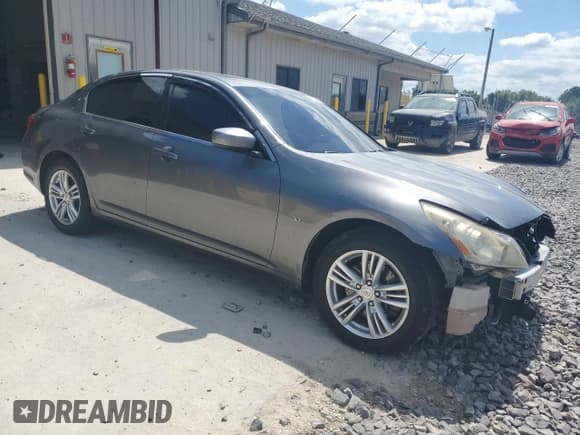 ✅ 2015 Infiniti Q40 • VIN: JN1CV6AR8FM523866 • Лот: 70056855. Опубликован ранее на Copart с пробегом 103 264 миль. Бесплатный доступ к архиву аукционных продаж из США и подробный отчёт об истории автомобиля на DreamBid. Изображение 4.