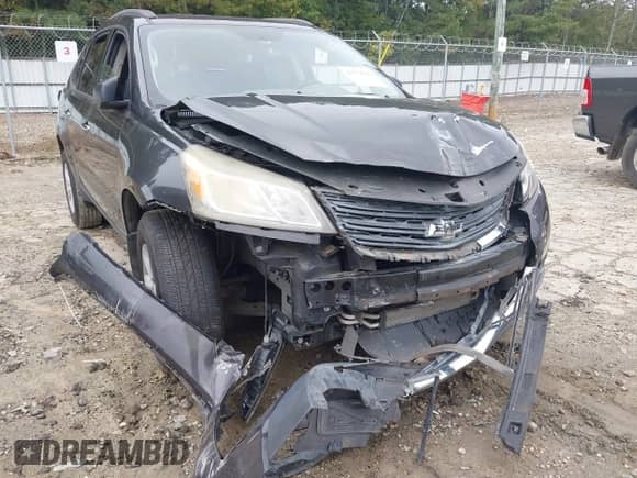 2014 Chevrolet Traverse LS z VIN 1GNKRFED9EJ110177, wystawiony jako IAAI lot #43378216 z przebiegiem 177 291 mil mil oraz . Historia ofert i sprzedaży dostępna na DreamBid. Obrazek 6.