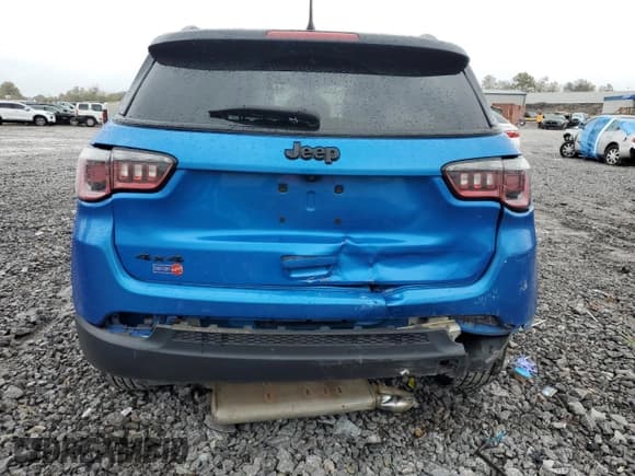 ✅ 2019 Jeep Compass Altitude • VIN: 3C4NJDBB2KT653413 • Lot: 90515445. Listed on Copart with 111,407 mi. Free auction sales archive from the USA and detailed vehicle history report at DreamBid. Image 6.