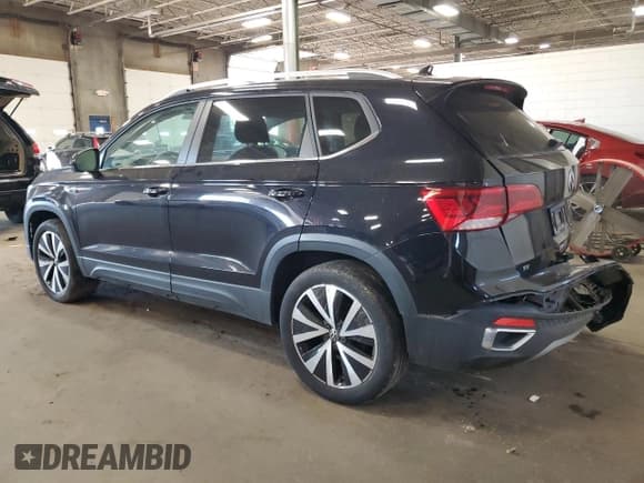 ✅ 2022 Volkswagen Taos SE • VIN: 3VVPX7B27NM036968 • Lot: 81440795. Listed on Copart with 35,944 mi. Free auction sales archive from the USA and detailed vehicle history report at DreamBid. Image 2.